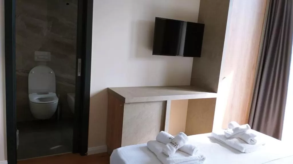 a&g dbl economy 2.jpg